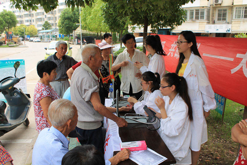 �F(tu��n)�(du��)�ɆT���M(f��i)����^(q��)����y(c��)��Ѫ�����ܵ����񂃵�ٝ�p������ϣ�����Զ��һЩ�@�ӵĻ��(d��ng)��