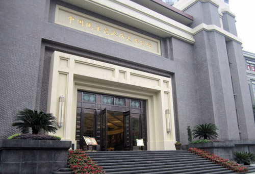 ��ǰ��������W(w��ng)ӛ�ߺ͏�(qi��ng)��Փ���W(w��ng)�ѽM�ɵġ����Қvʷӛ�����ѿ���(zh��n)Ӣ�ҡ����(d��ng)���ؑcվ��С���(du��)�������Ї������h�ɚvʷ����^���^��