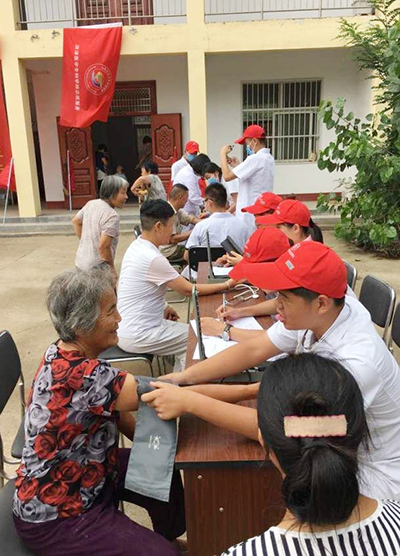 �ʝ��t(y��)�W(xu��)���ƌW(xu��)У���ഺ���� ��(��i)�M���g����(��i)���t(y��)������(w��)		