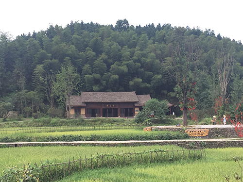 �Ї��һ�Դ���^(q��)����@�����cɽˮ��Ȼһ�w��