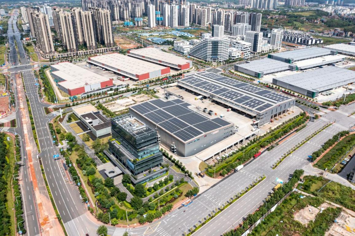 中新南寧國(guó)際物流園航拍圖。 人民網(wǎng) 嚴(yán)立政攝