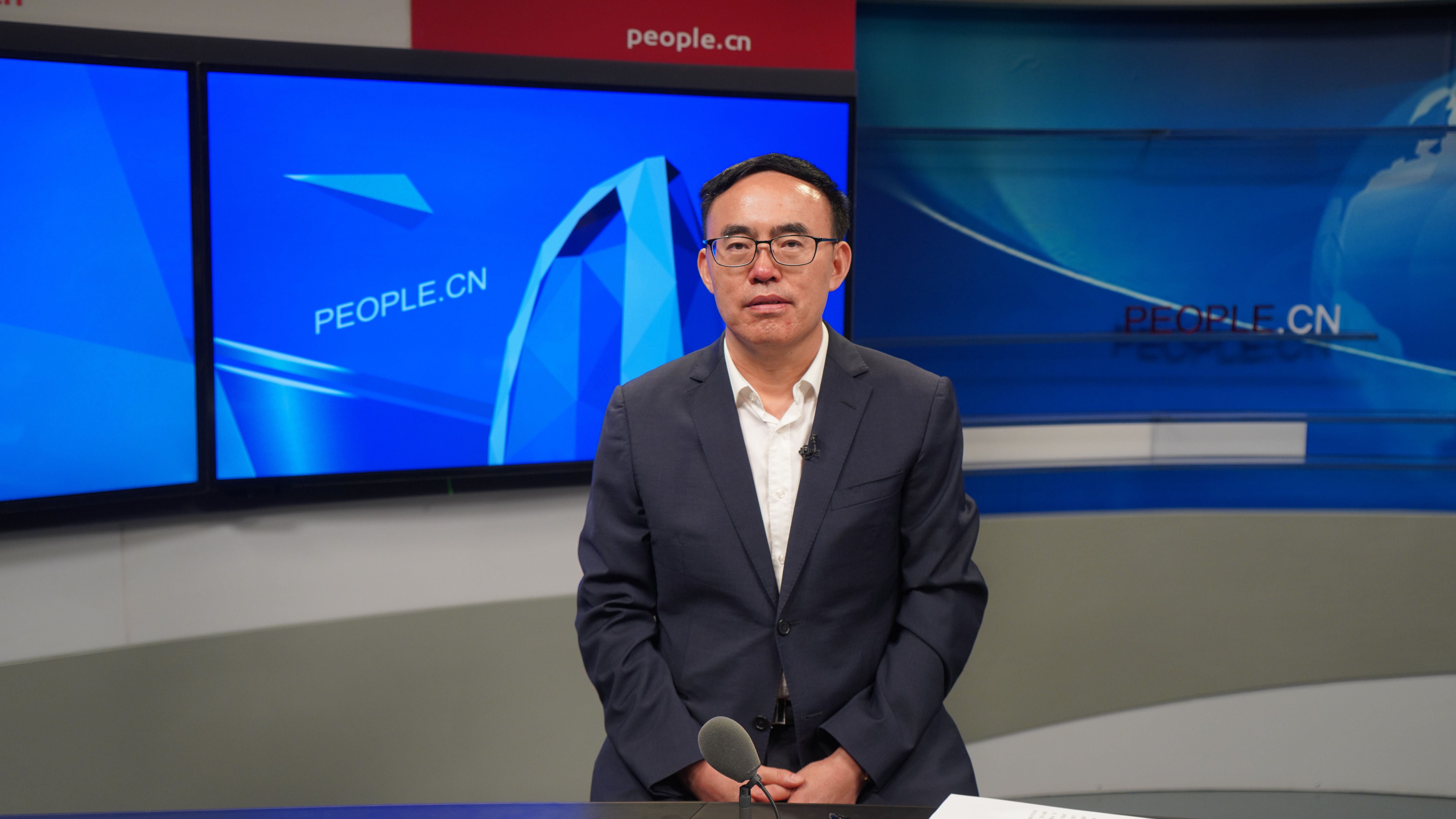 中國科學(xué)院院士、北京大學(xué)第六醫(yī)院院長陸林做客人民網(wǎng)。實習(xí)生趙晉杰攝