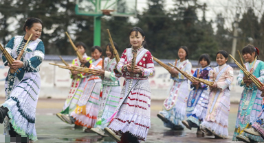 貴州黔西:苗族蘆笙舞進校園