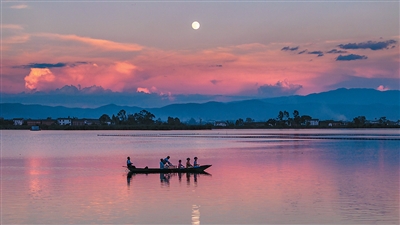 與其“看風(fēng)景”，不如“住進(jìn)風(fēng)景裡”